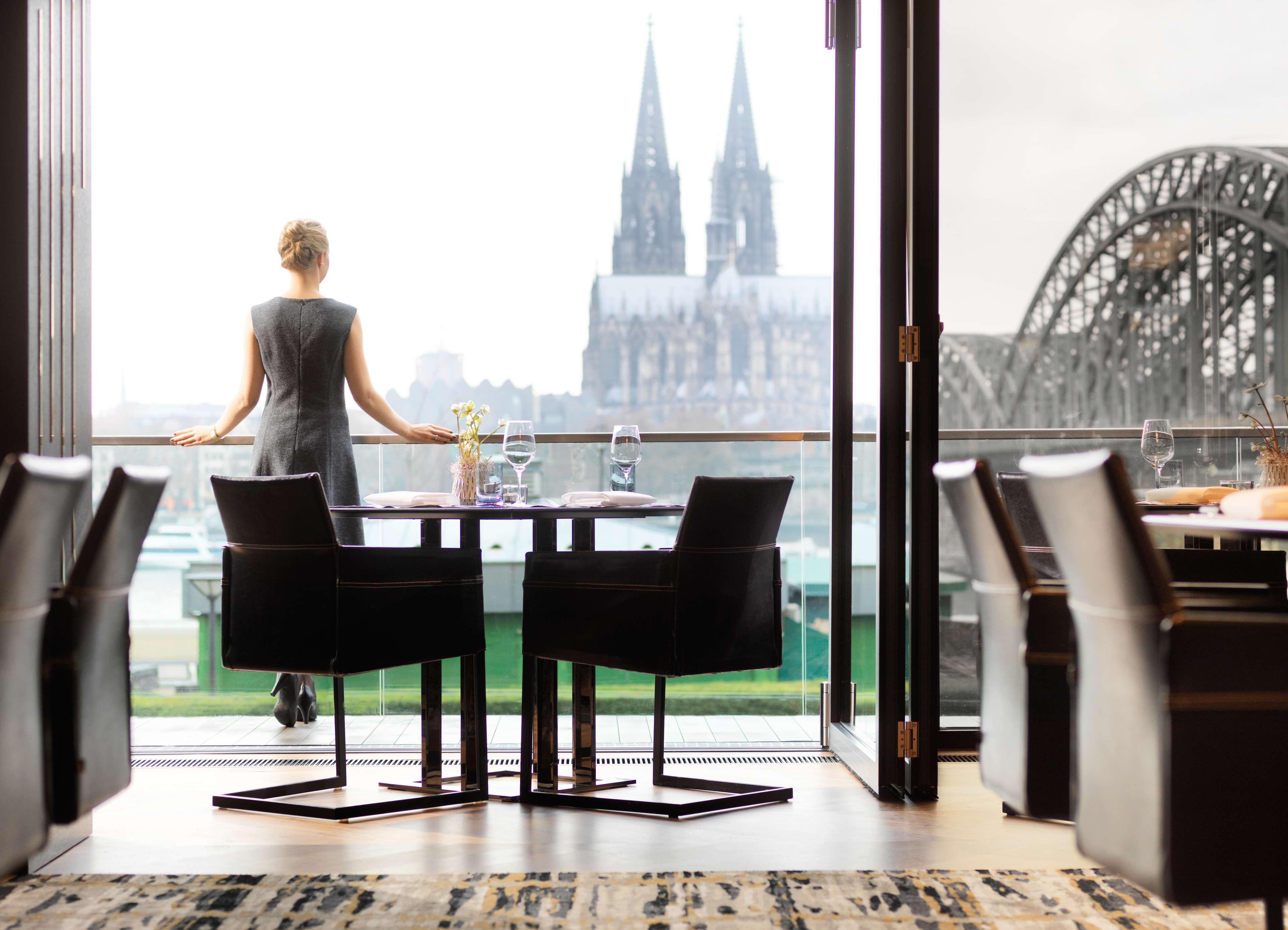 מלון Hyatt Regency Koeln מראה חיצוני תמונה Restaurant "The View"