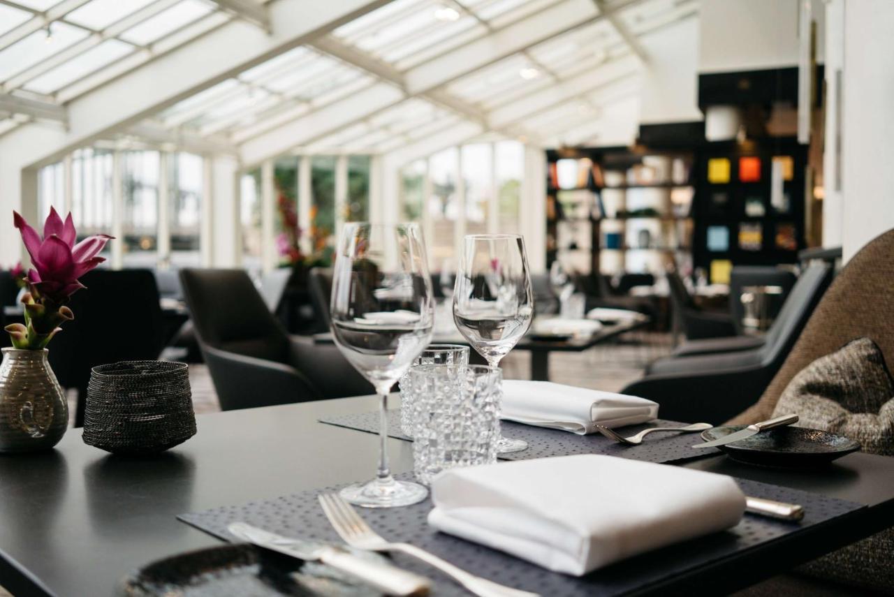 מלון Hyatt Regency Koeln מראה חיצוני תמונה Restaurant AOC