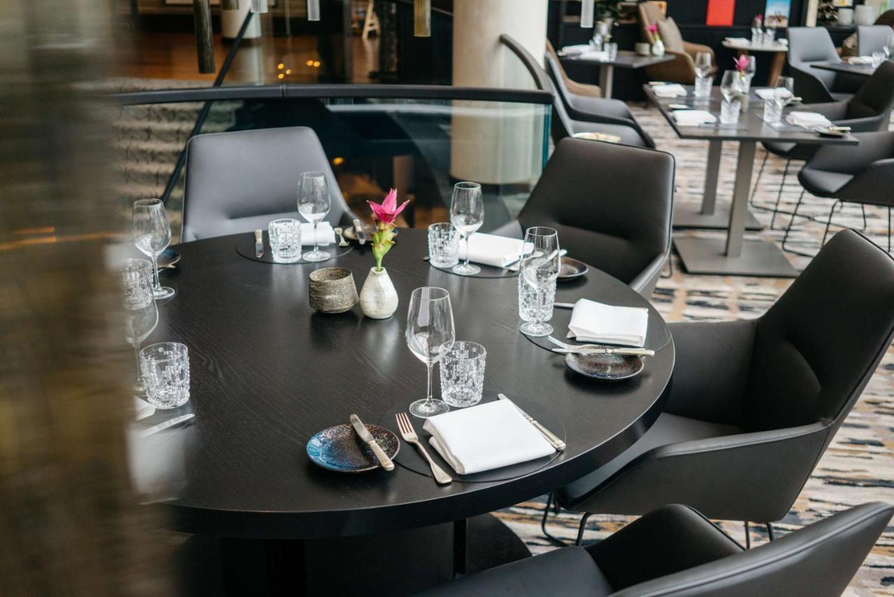 מלון Hyatt Regency Koeln מראה חיצוני תמונה A table set for dinner