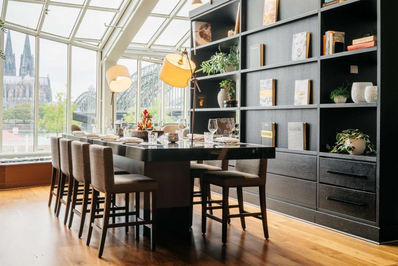 מלון Hyatt Regency Koeln מראה חיצוני תמונה The Library at The Standard East Village