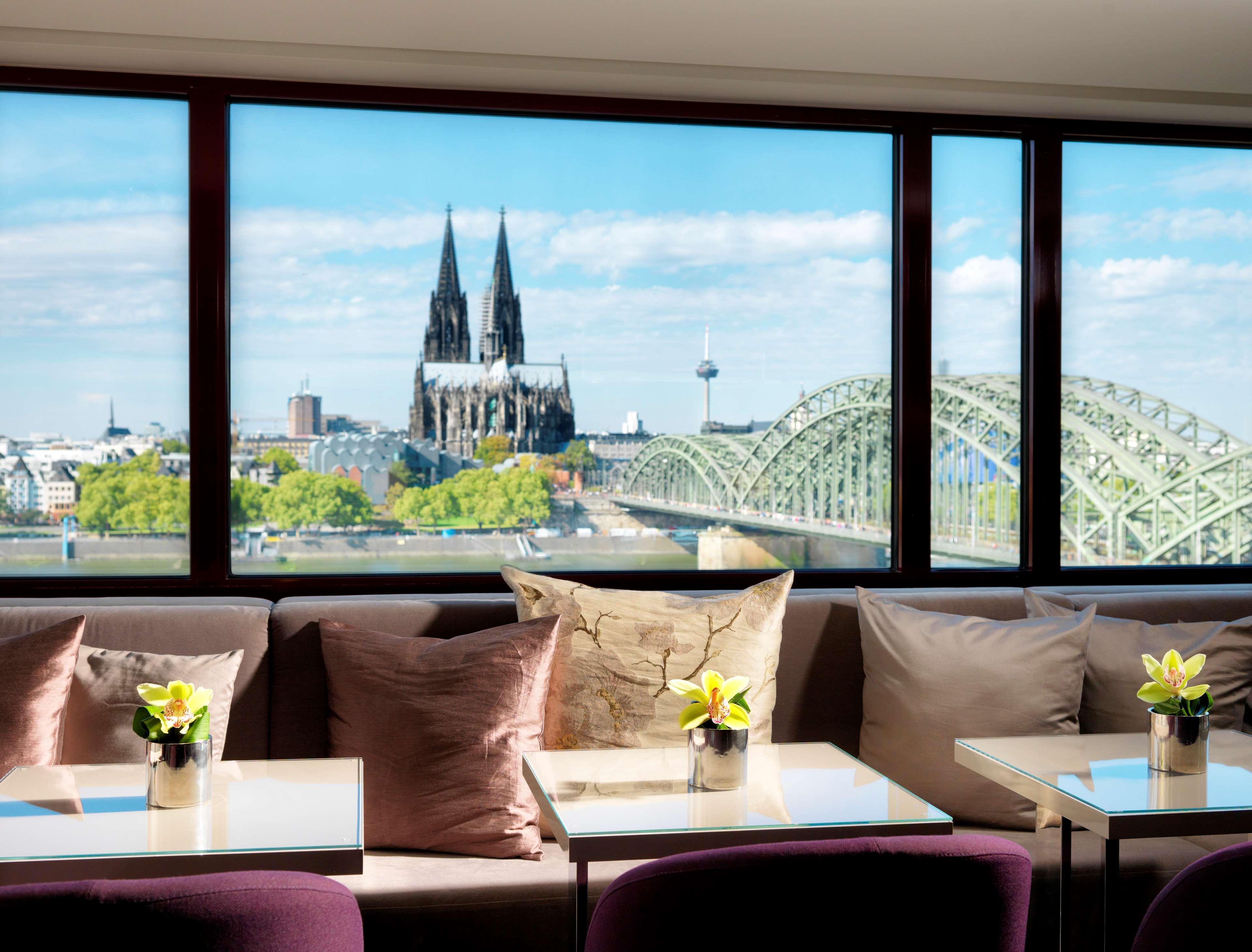 מלון Hyatt Regency Koeln מראה חיצוני תמונה Skyline Bar